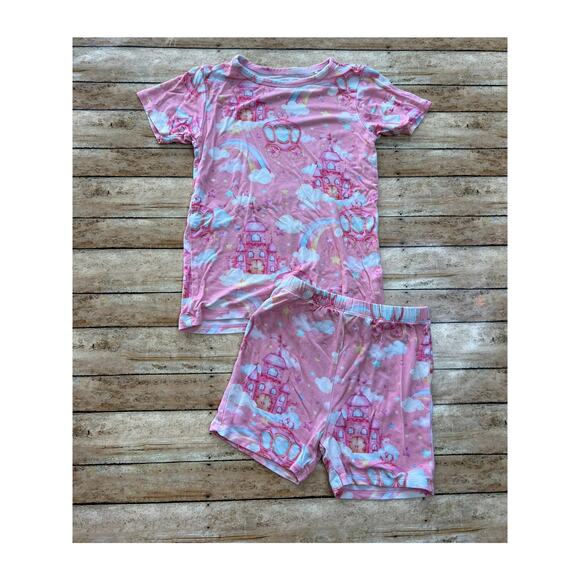 Posh Peanut Posh Castle Shorts Bamboo Pajama Set 5T - Picture 1 of 7